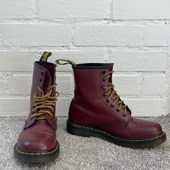 DR MARTENS Combat BOOTS Burgundy. 8 - Picture 4 of 5